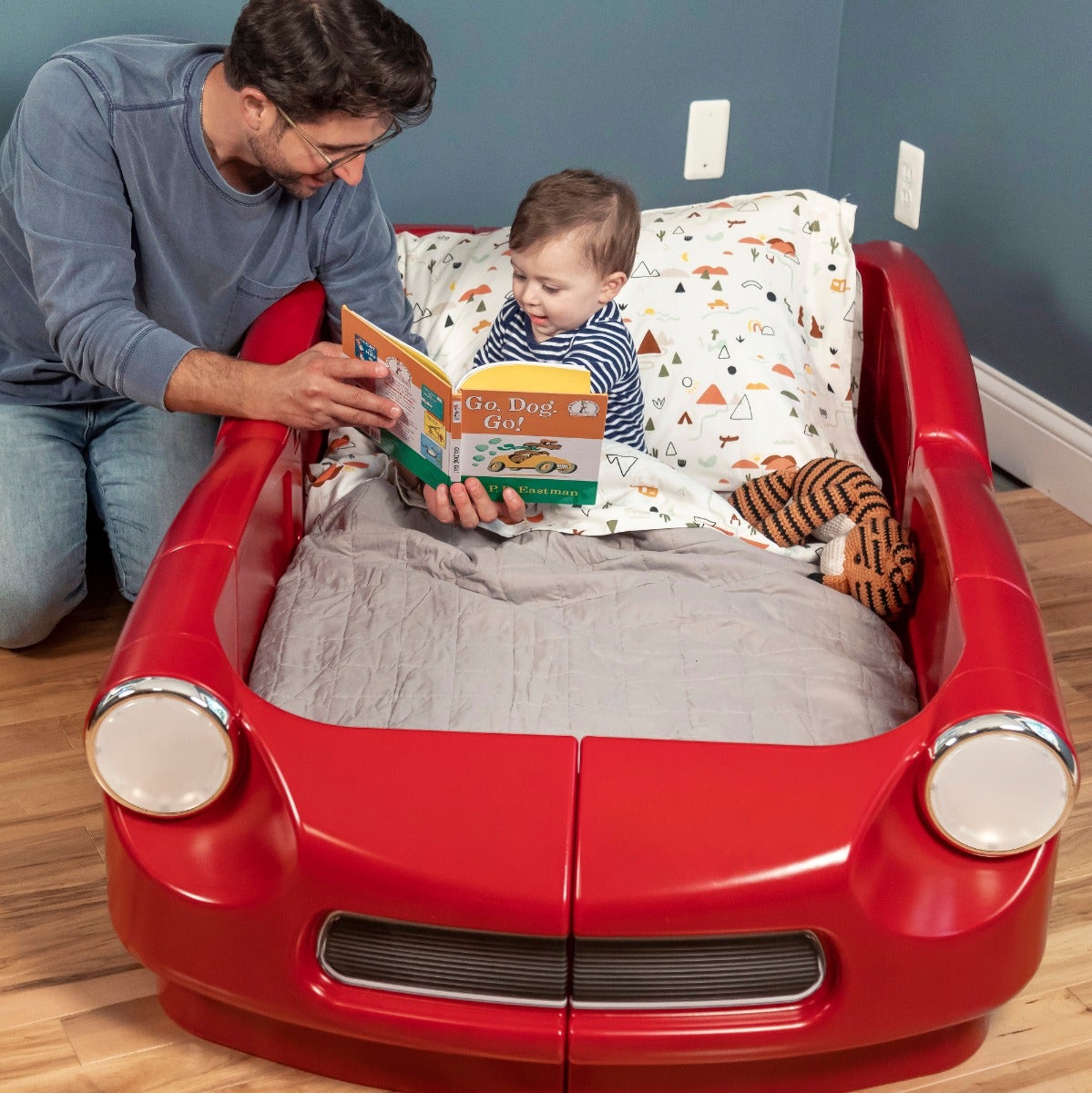 Outdoor Roadster Toddler-To-Twin Transitional Bed