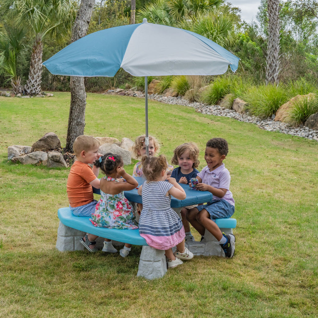 Outdoor Sun & Fun Picnic Table with Umbrella