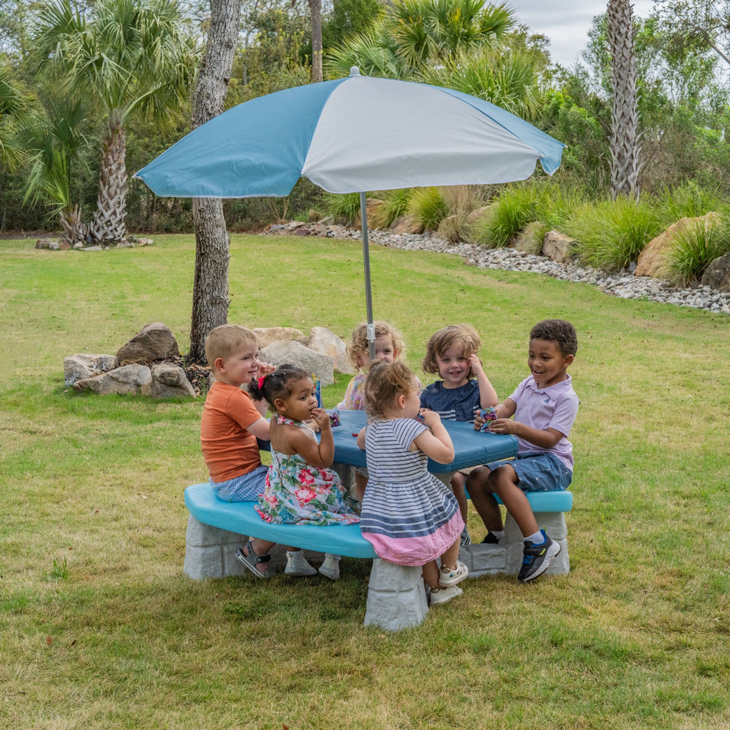 Outdoor Sun & Fun Picnic Table with Umbrella