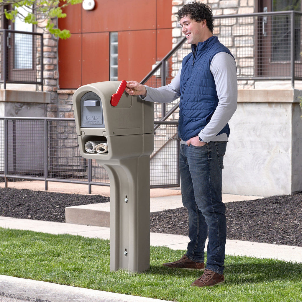 Outdoor MailMaster Plus Mailbox