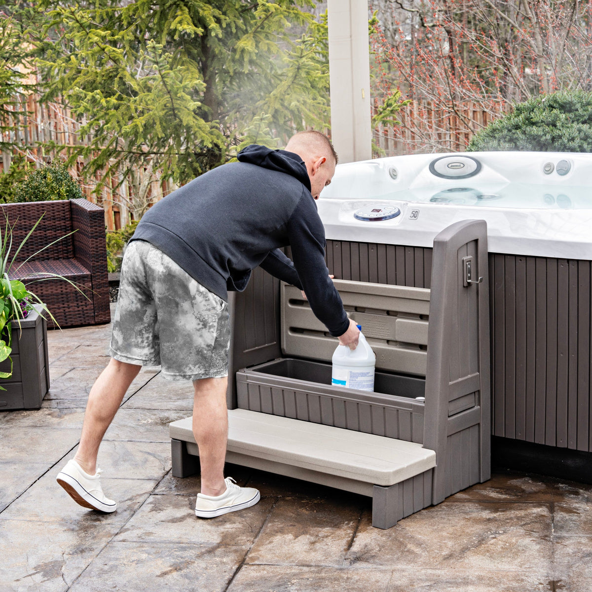 Outdoor Hot Tub Storage Steps With Handrail