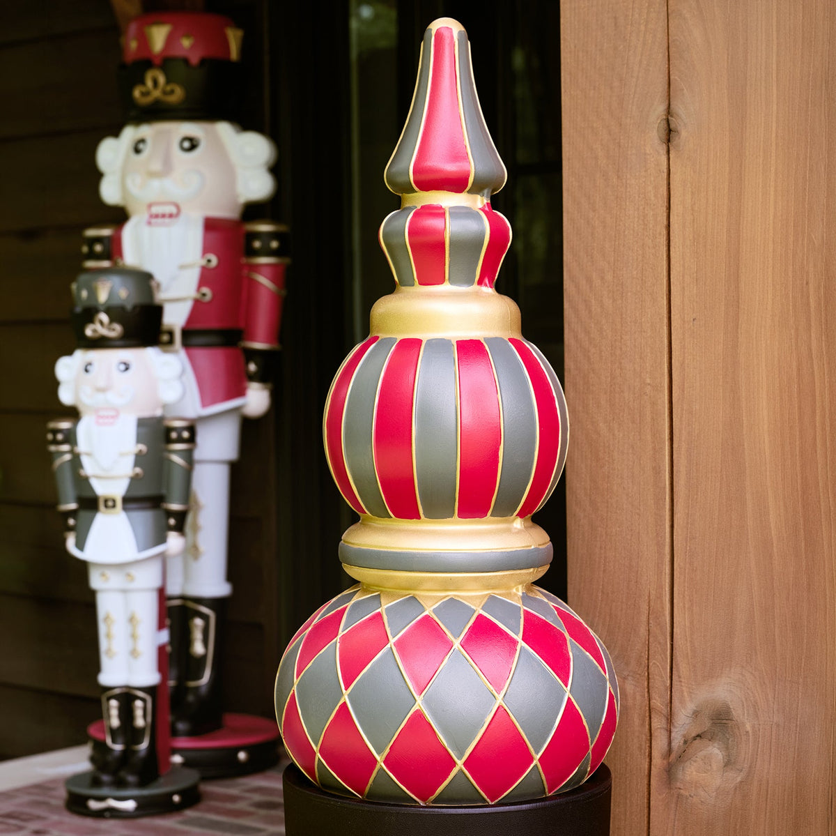 Outdoor Paintable Outdoor Christmas Ornament Topiary