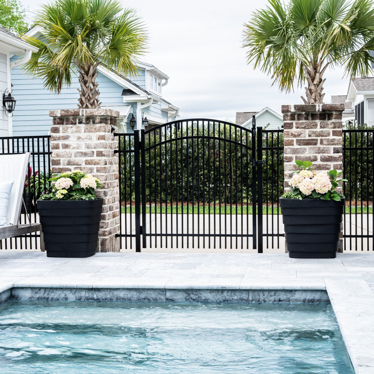Outdoor Wave Planter 20X24 2 Pack