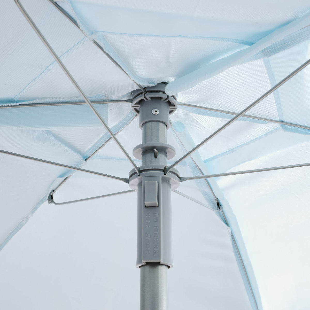 Outdoor Sunshine Springs Splash Table with CoolBreeze Misting Canopy