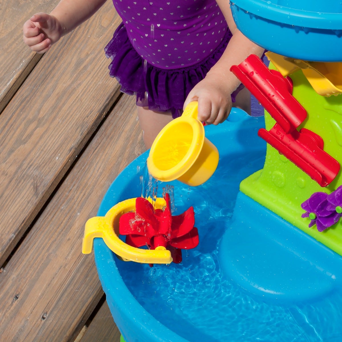 Outdoor Rain Showers Splash Pond Water Table with Umbrella